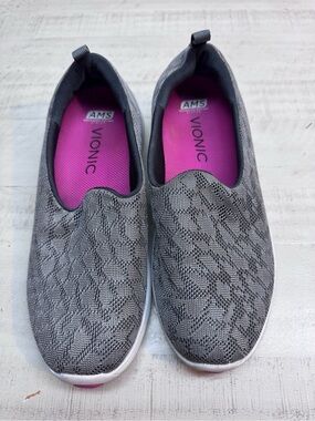 Vionic Women’s Gray Knit Slip-On Sneakers with Pink Insole